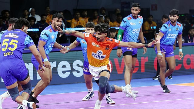 Pro Kabaddi League 2025: Puneri Paltan Complete Double Over Bengal Warriorz