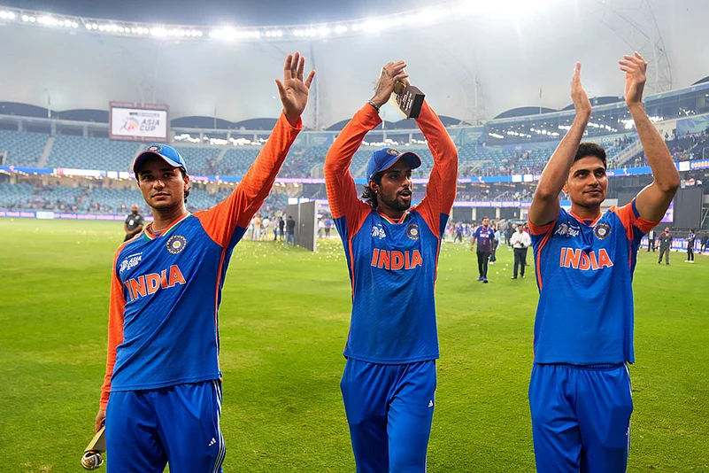India vs Pakistan cricket Asia Cup 2025 Final No Trophy Controversy_Abhishek Sharma, Tilak Varma