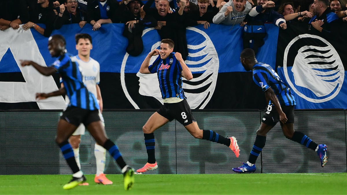 Atalanta midfielder Mario Pasalic celebrates