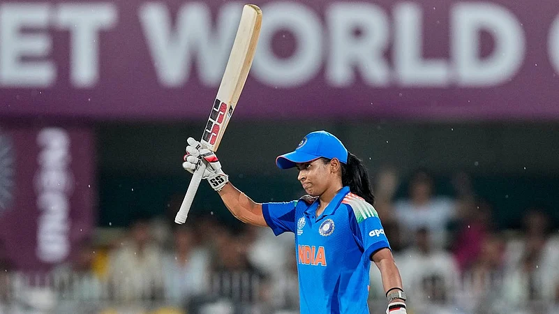 india vs sri lanka icc womens world cup 2025 amanjot kaur debut half century