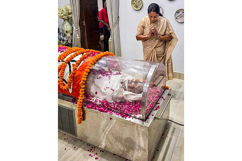 BJP leader VK Malhotra passes away