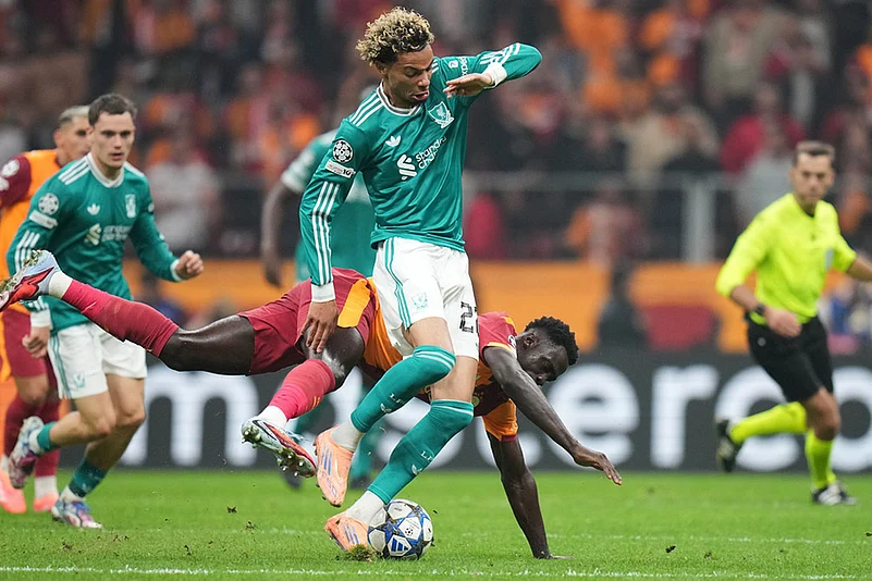 UEFA Champions League 2025-26 match Galatasaray vs Liverpool_Davinson Sanchez