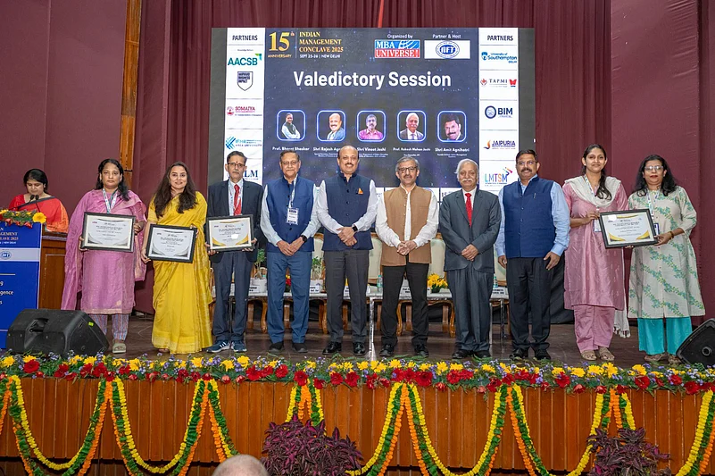 Guests at the IIFT event posing for a group photo