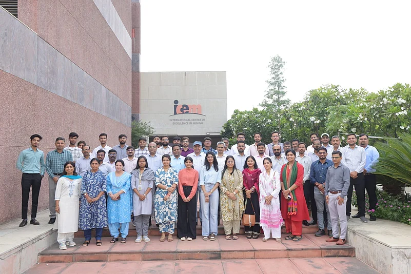 CGWA and GPCB workshop members posing for a group photo