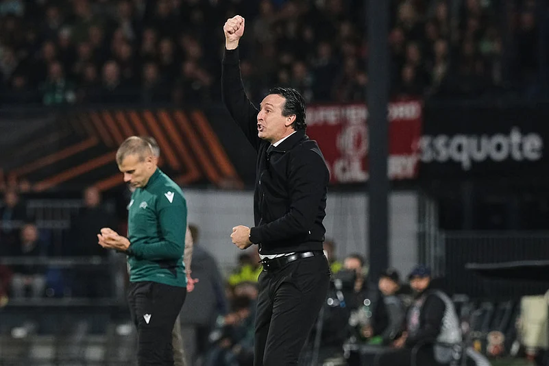 UEFA Europa League 2025-26 soccer match Feyenoord vs Aston Villa_Unai Emery