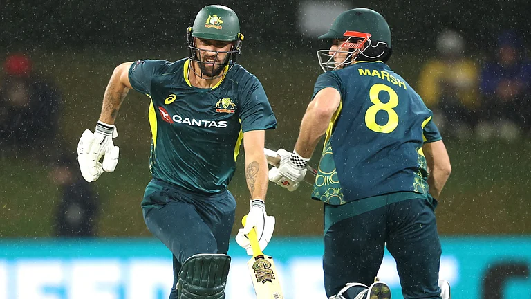 Australia's second T20I against New Zealand was abandoned due to rain - null