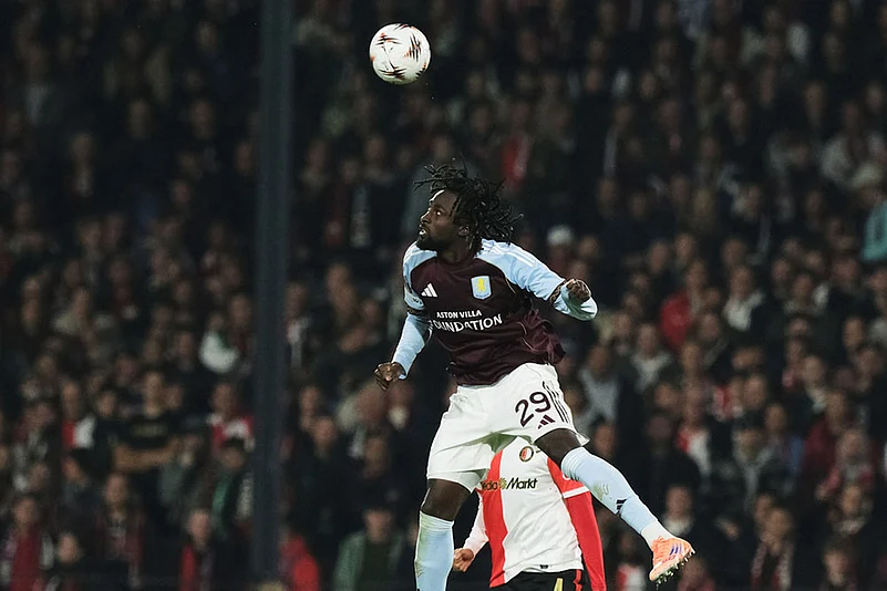 UEFA Europa League 2025-26 soccer match Feyenoord vs Aston Villa_Evann Guessand