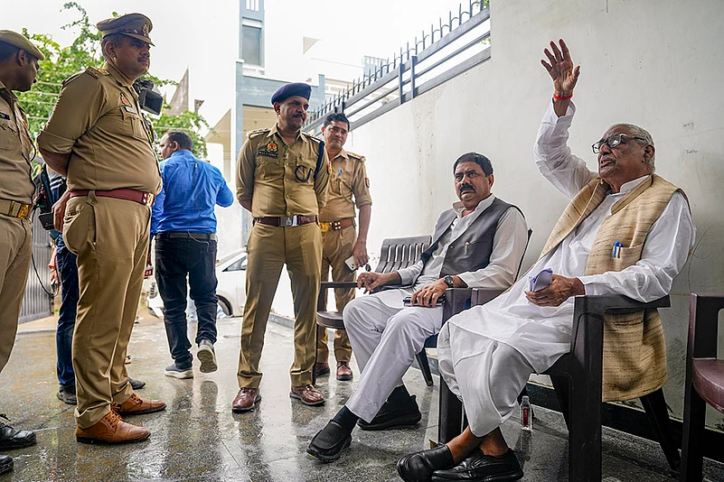 Mata Prasad Pandey stopped from visiting Bareilly