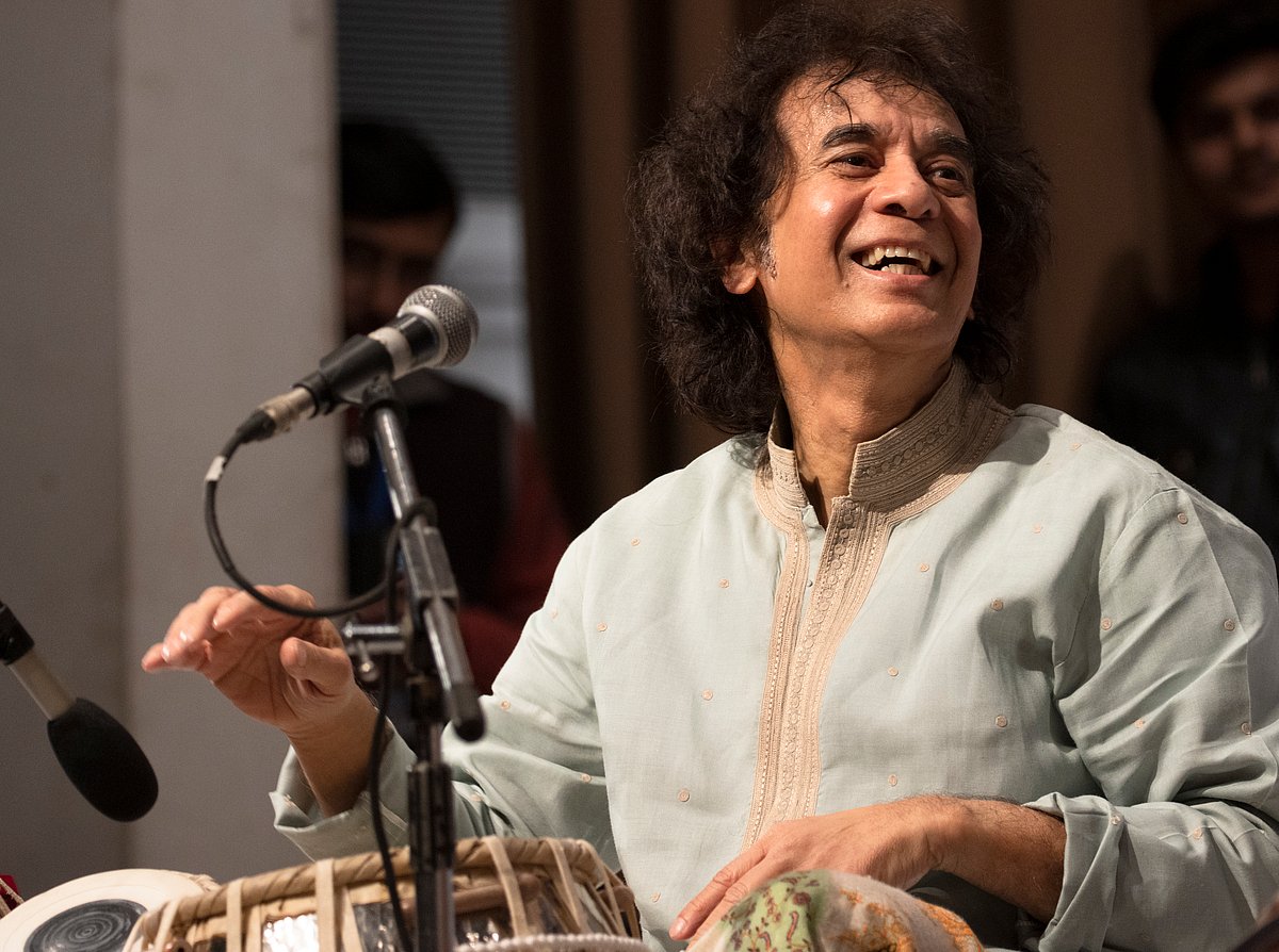 Indian classical music, accompanists, Ustad Zakir Hussain