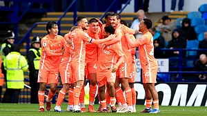 Coventry celebrate their third goal against Sheffield Wednesday in EFL Championship 2025.