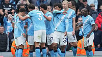 | Photo: AP/Jon Super : Manchester City players celebrate after a goal during the Premier League soccer match between Burnley and Manchester City in Manchester, England, Saturday, Sept. 27, 2025.