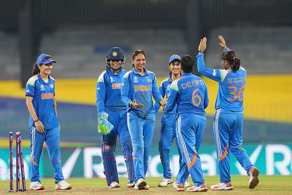 | Photo: AP/Eranga Jayawardena : ICC Women's Cricket World Cup cricket match: India Women vs Pakistan Women