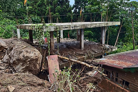 Weather: Landslides in Darjeeling