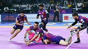 Pro Kabaddi League : PKL 12: Ashu, Sandeep Shine As Dabang Delhi Complete Double Over Jaipur Pink Panthers