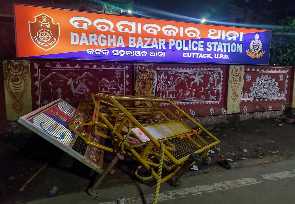 PTI : Twenty-five people were injured in the violence, including eight police personnel.