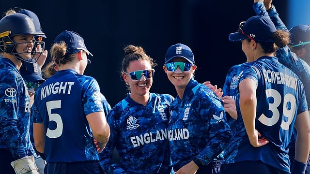 Bangladesh Vs England Live Cricket Score, Women's ODI World Cup 2025: ENG-W Put BAN-W Under Pressure With Regular Breaks