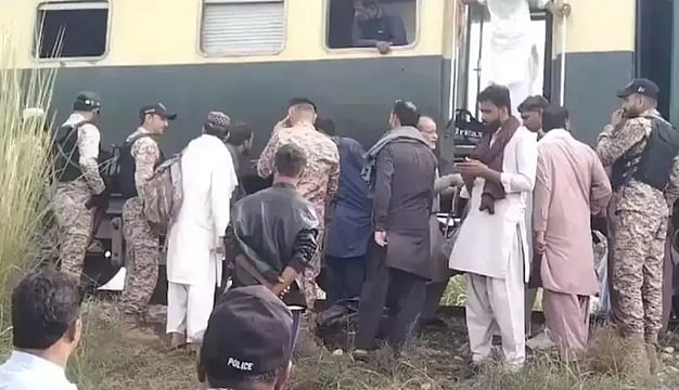 Blast Derails Jaffar Express in Pakistan’s Sindh; Multiple Injured, Rescue Ops Underway
