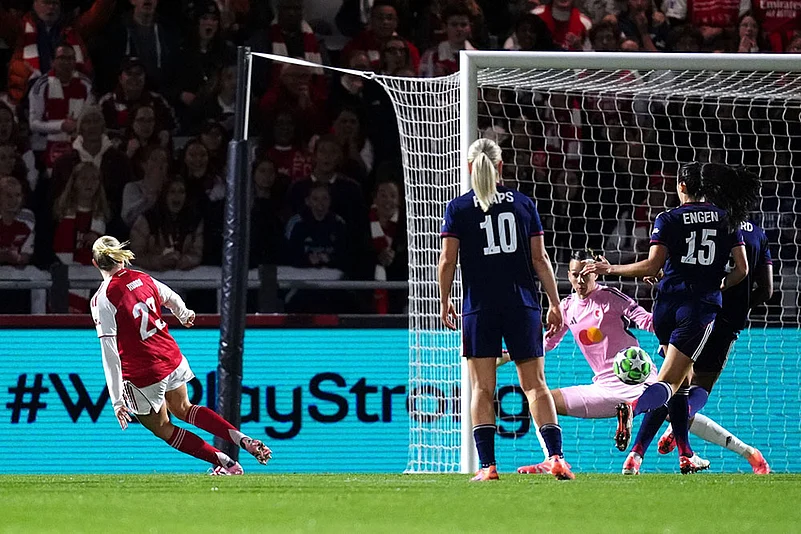 UEFA Womens Champions League soccer UWCL 2025-26 Arsenal vs Lyon_Alessia Russo