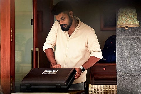 ED raids various residences in Kochi