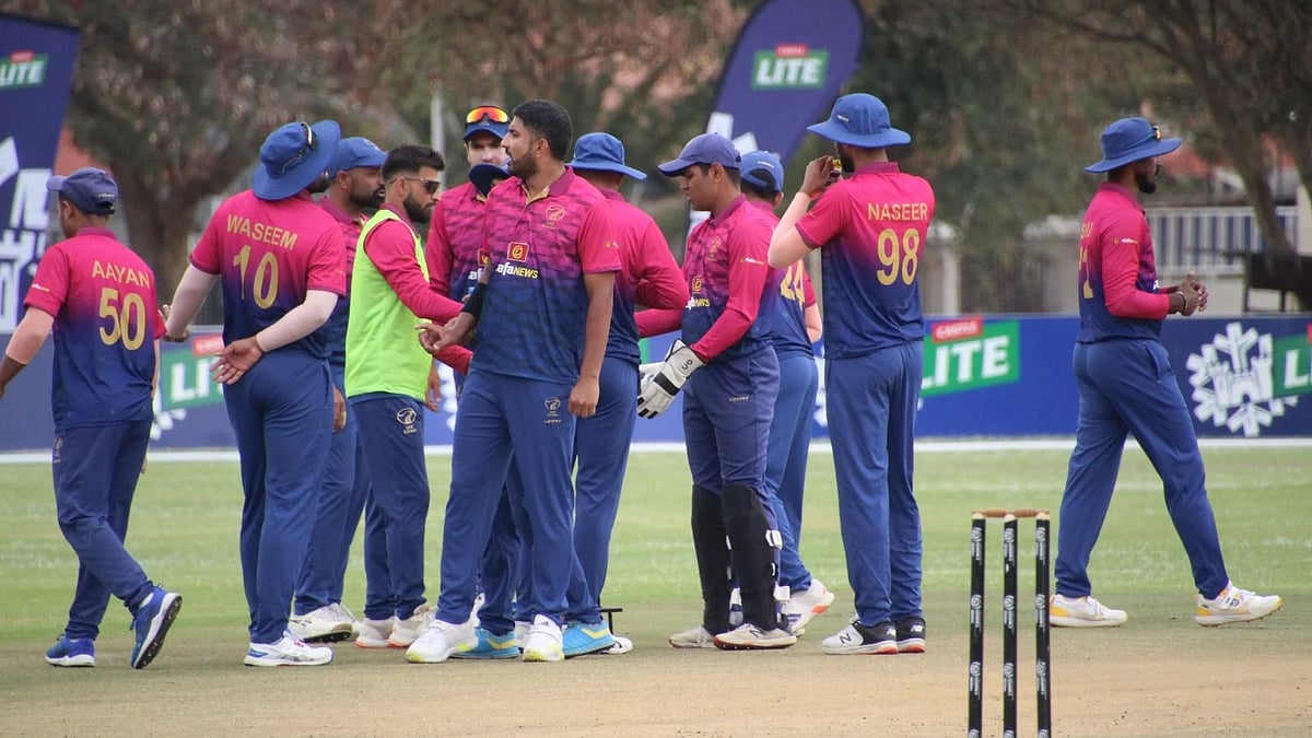 X | Emirates Cricket Official : Unites Arab Emirates Cricket Team. 