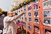 | Photo: Imago/Hindustan Times : Flower Tribute: Amit Shah, then president of the BJP,  pays tribute to BJP and RSS workers killed in Kerala in 2017