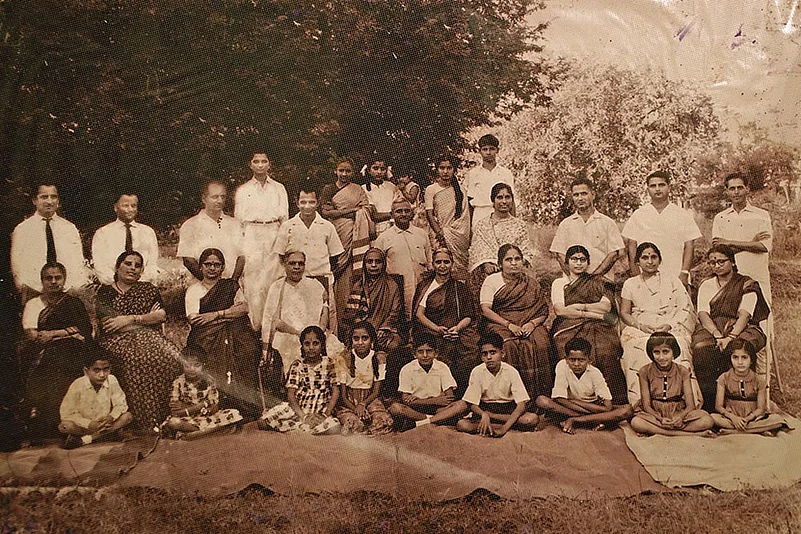 Laxmibai Kelkar, the founder of the Rashtra Sevika Samiti, with her family