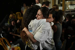 | Photo: AP/Emilio Morenatti : Israel-Hamas Deal