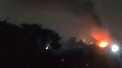 | X : The strikes came just 24 hours after Defence Minister Khawaja Asif issued a stern warning to the Afghan Taliban. 