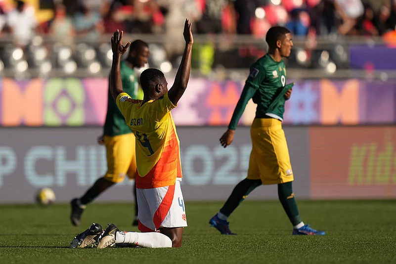 FIFA U-20 World Cup Chile 2025 Colombia vs South Africa match photos: Julian Bazan