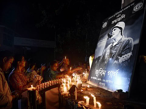 Tezpur Residents Lit Candles and Pray Demanding Justice for Assam™s Cultural Icon Zubeen Garg Sonitpur, Sep 27
