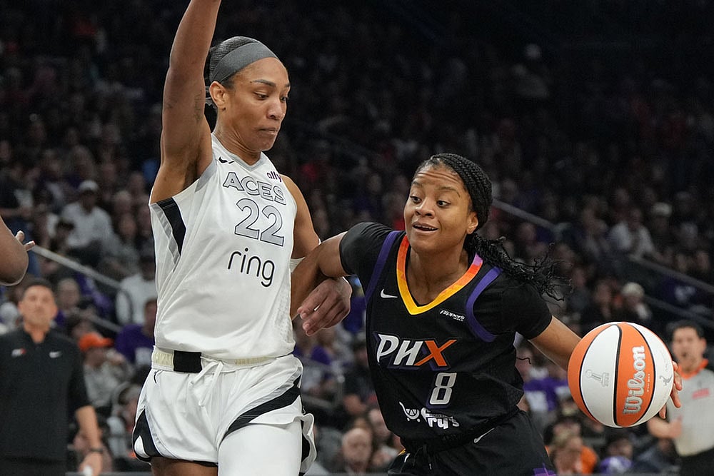WNBA Finals Las Vegas Aces vs Phoenix Mercury Basketball game photos_Monique Akoa Makani