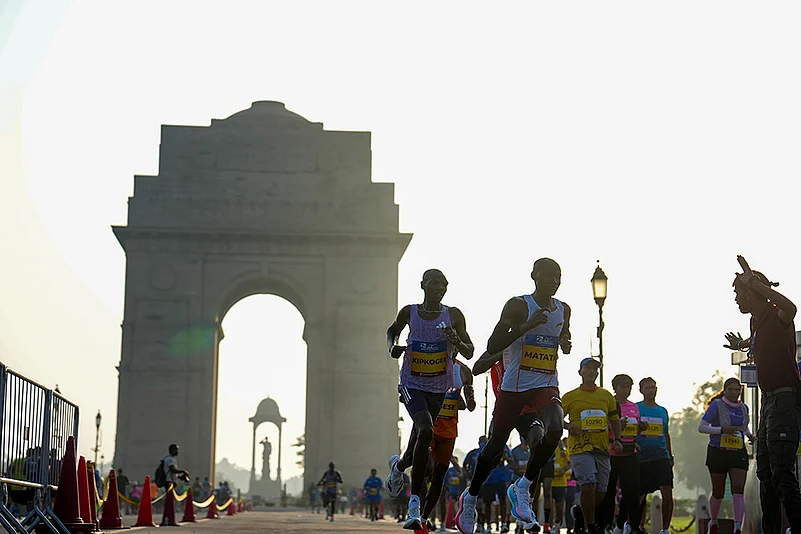 Delhi Half Marathon 2025 photos_Alex Matata, James Kipkogei