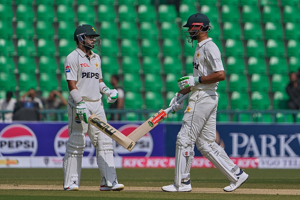 Pakistan Vs South Africa, 1st Test Day 1 pics From Lahores Gaddafi Stadium_Shan Masood