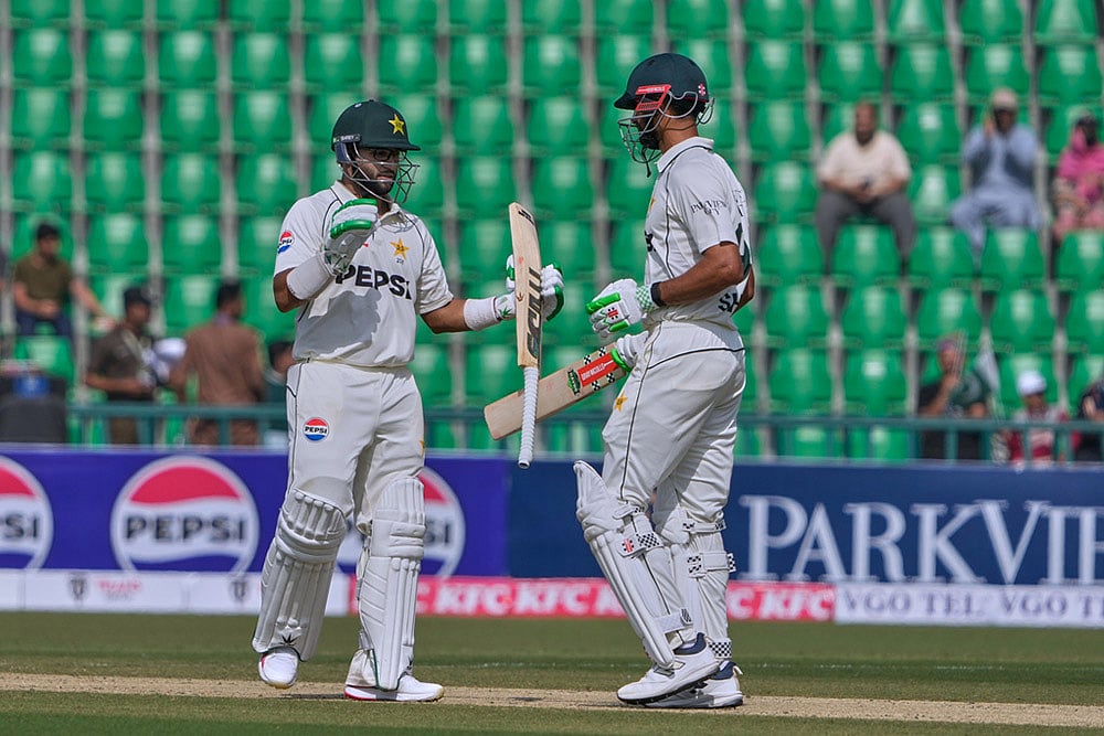 Pakistan Vs South Africa, 1st Test Day 1 pics From Lahores Gaddafi Stadium_Shan Masood