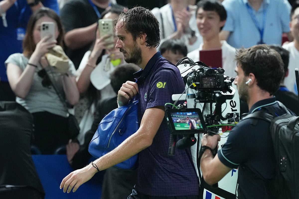 China Tennis Shanghai Masters Arthur Rinderknech vs Daniil Medvedev_1