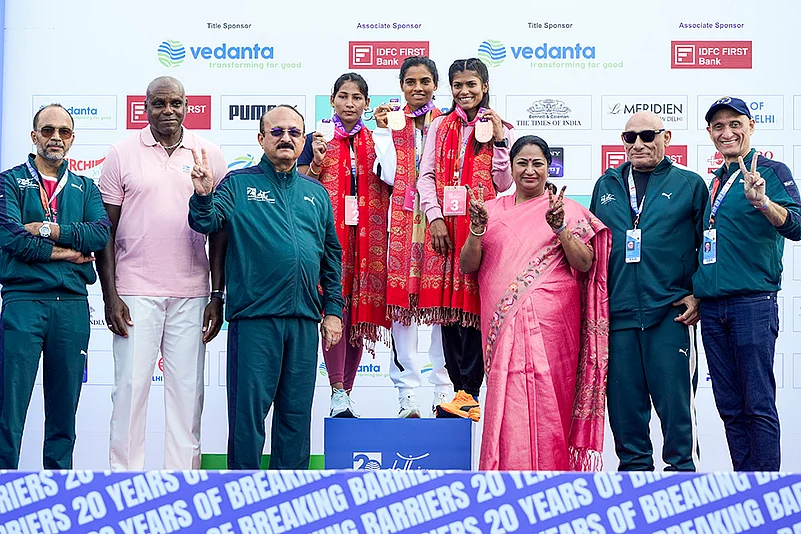 Delhi Half Marathon 2025 photos_Rekha Gupta, Ashish Sood, Seema, Carl Lewis