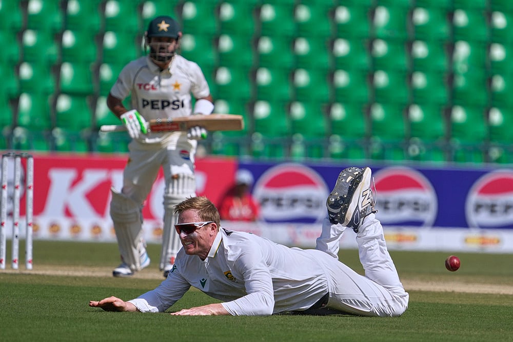 South Africa tour of Pakistan 1st test day 2 photos from Lahore_Simon Harmer