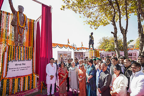 Congress unveils Virbhadra Singh statue in Shimla