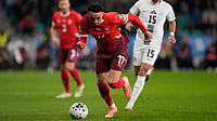 | Photo: AP/Darko Bandic : Ruben Vargas in action in front of Slovenia's Danijel Sturm during a World Cup 2026 group B qualifying soccer match between Slovenia and Switzerland at Stozice stadium in Ljubljana, Slovenia, Monday, Oct. 13, 2025. 