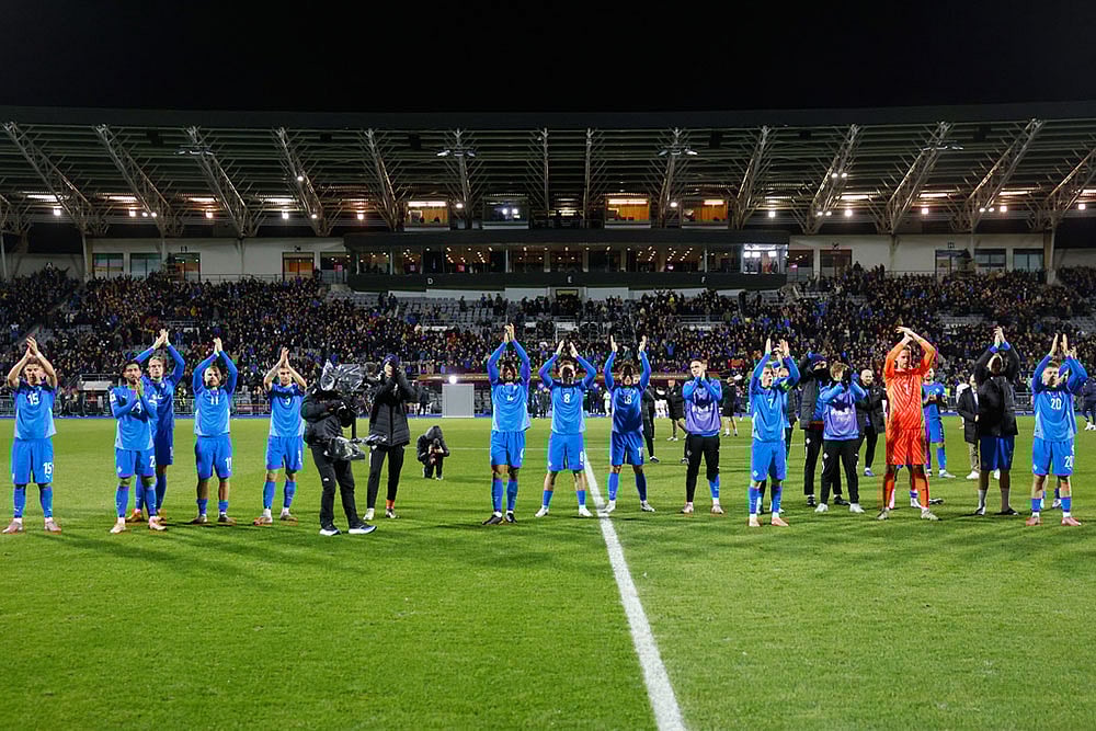 | Photo: AP/Brynjar Gunnarsson : World Cup Qualifier Soccer Match: Iceland vs France