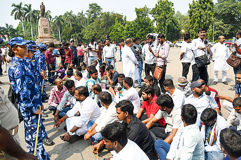 Protest outside CM Nitish Kumar's residence