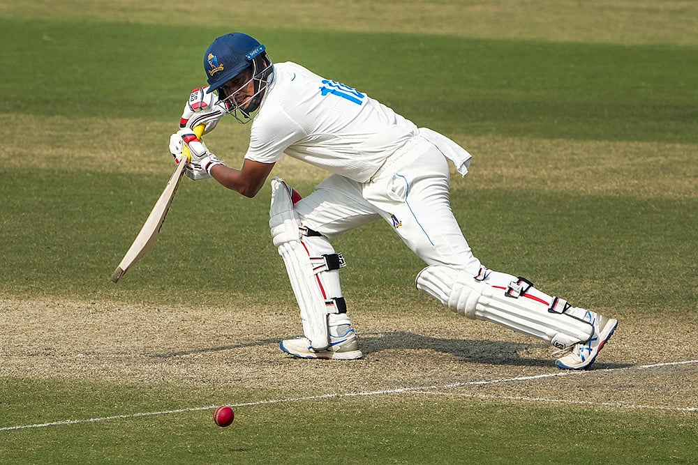 Ranji Trophy Cricket 2025-26 Bengal vs Uttarakhand match Day 2_Sudip Chatterjee