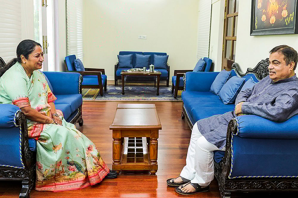 Nitin Gadkari with Rekha Gupta