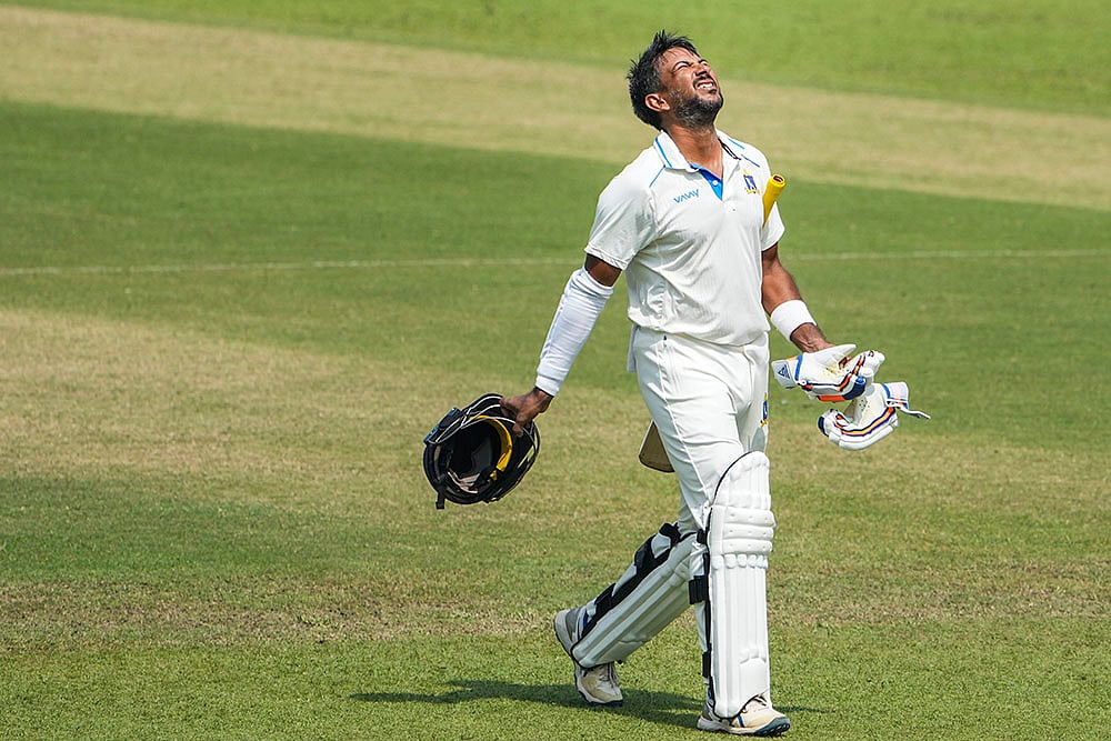 Ranji Trophy Cricket 2025-26 Bengal vs Uttarakhand match Day 2_Anustup Majumdar