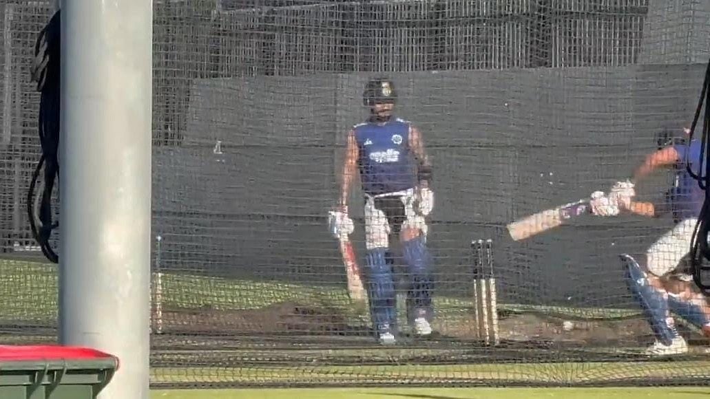 X/vimalwa : Indian stars Virat Kohli and Rohit Sharma tune up for their much-anticipated return in the ODI series against Australia, sweating it out in the nets.