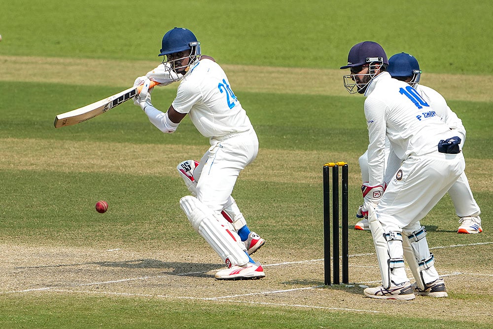 Ranji Trophy Cricket 2025-26 Bengal vs Uttarakhand match Day 2_Abishek Porel 