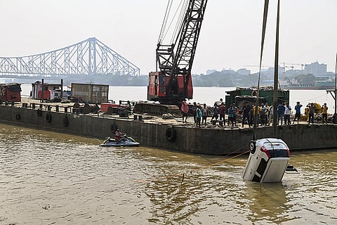 Vehicle plunged into the Hooghly river