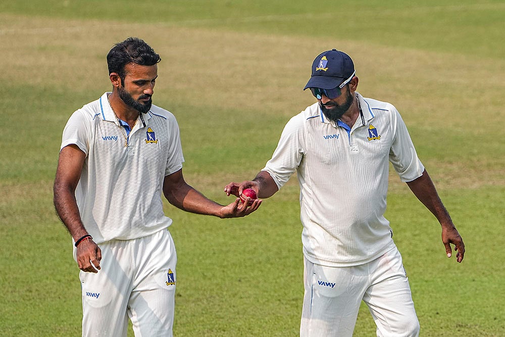 | Photo: PTI/Swapan Mahapatra : Ranji Trophy: Bengal vs Uttarakhand-Day 3