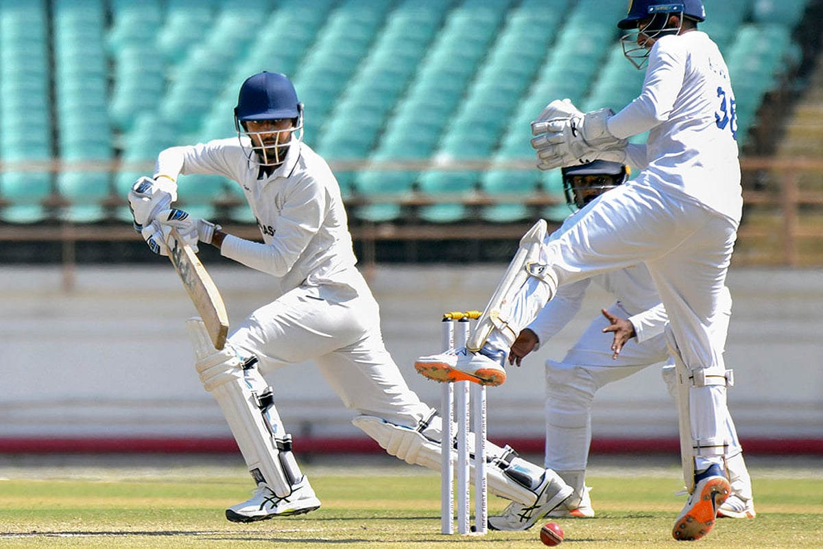 Ranji Trophy Cricket 2025-26 Saurashtra vs Karnataka match Day 3_Sammar Gajjar