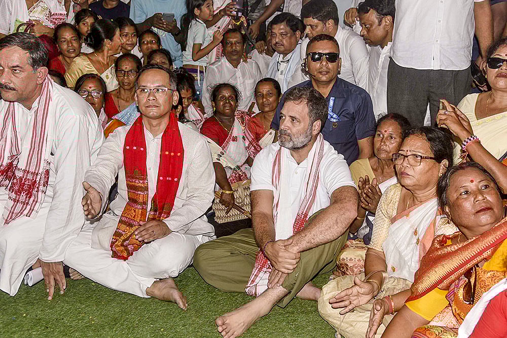 LoP Rahul Gandhi pays tribute to late singer Zubeen Garg in Guwahati